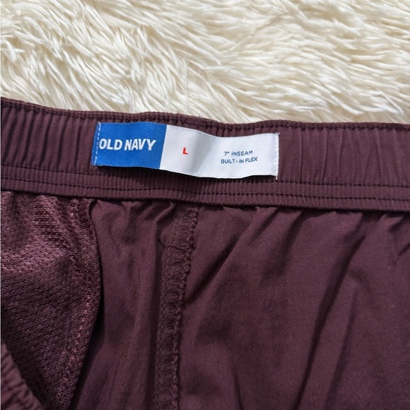 Old Navy Red Cargo Shorts with Brown Accents - Picture 6 of 6